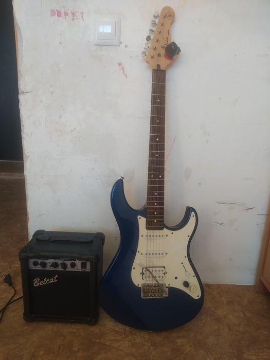 Продается гитара и комбик