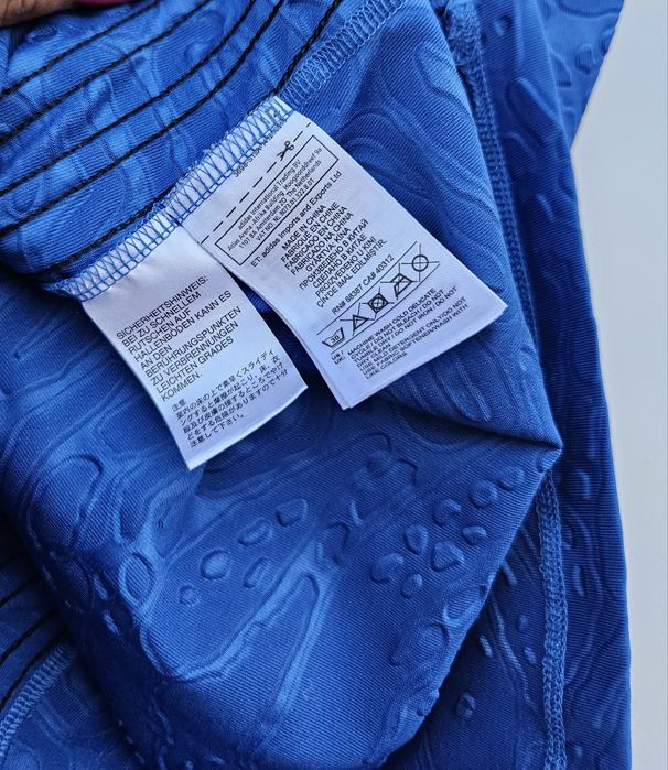 Adidas оригинална дамска рокля М размер