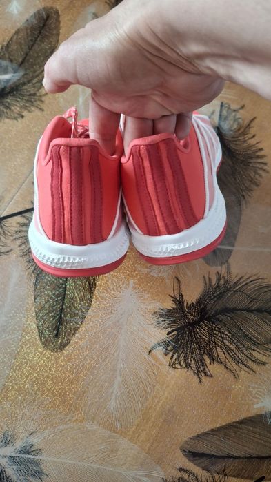 Нови дамски Adidas