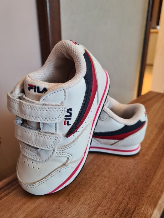 Маратонки Fila с малки забележки