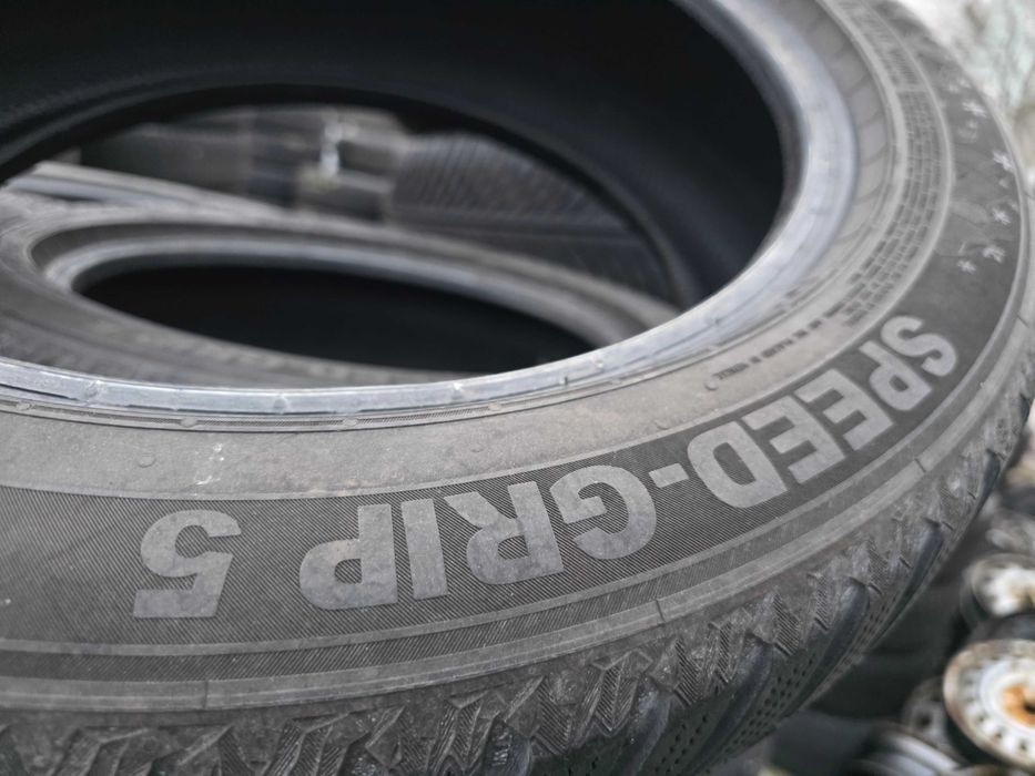 2бр Зимни гуми 225 50 17 - Semperit - DOT 2022