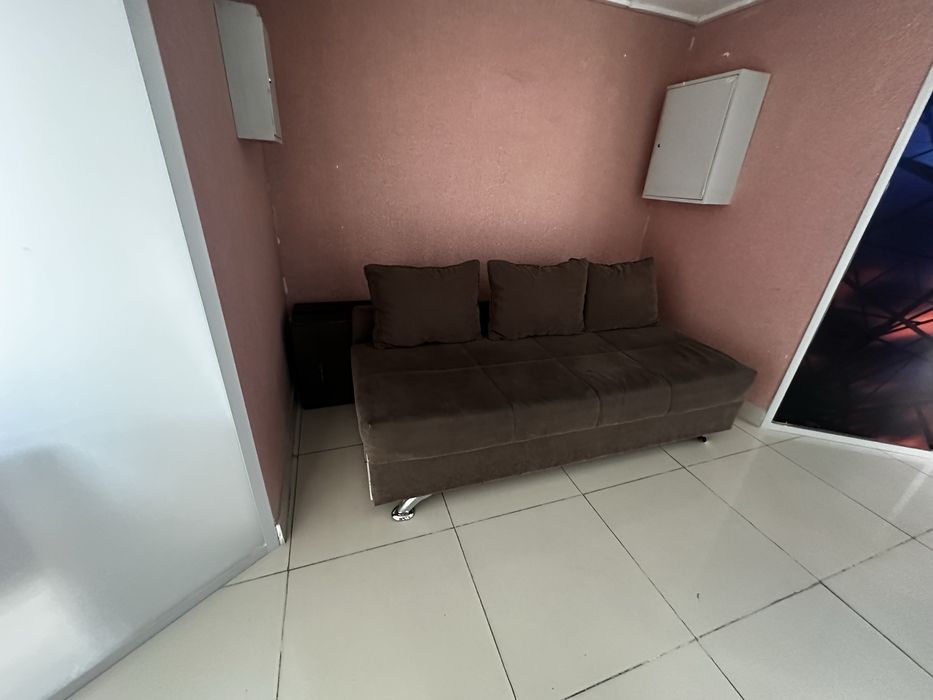 Мебел диван 3 подушки