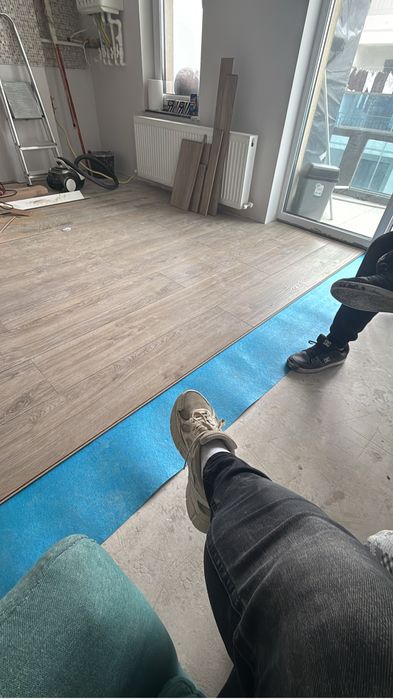 Echipă construcții – Renovări, reparații și lucrări complete la cheie