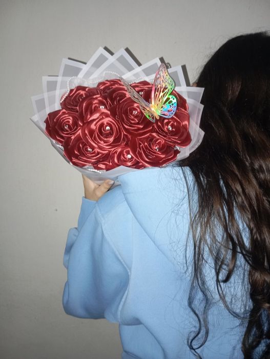 Букети от ръчно изработени рози