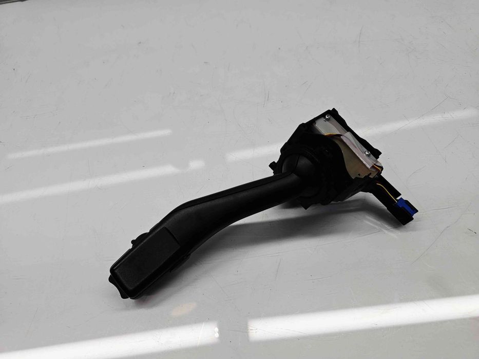 Maneta semnalizare Volkswagen Jetta 3  (1K2) [Fabr 2005-2010] 1K09535