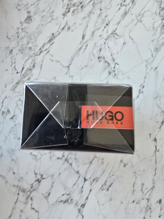 Vand Parfum Hugo Boss Just Different 150ml