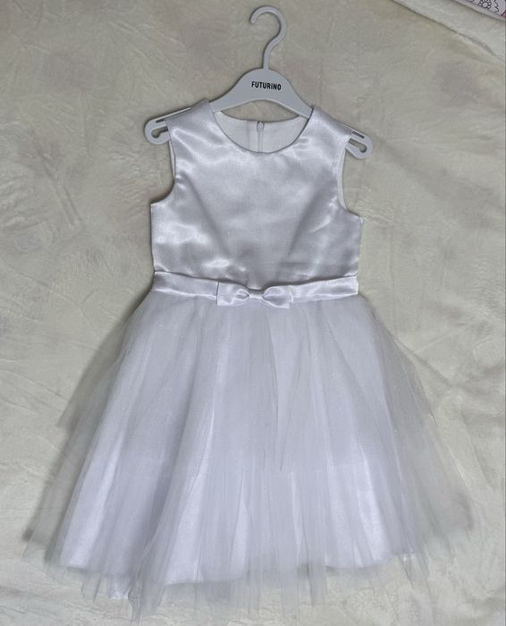 Нарядное платье для девочки р. 116-122