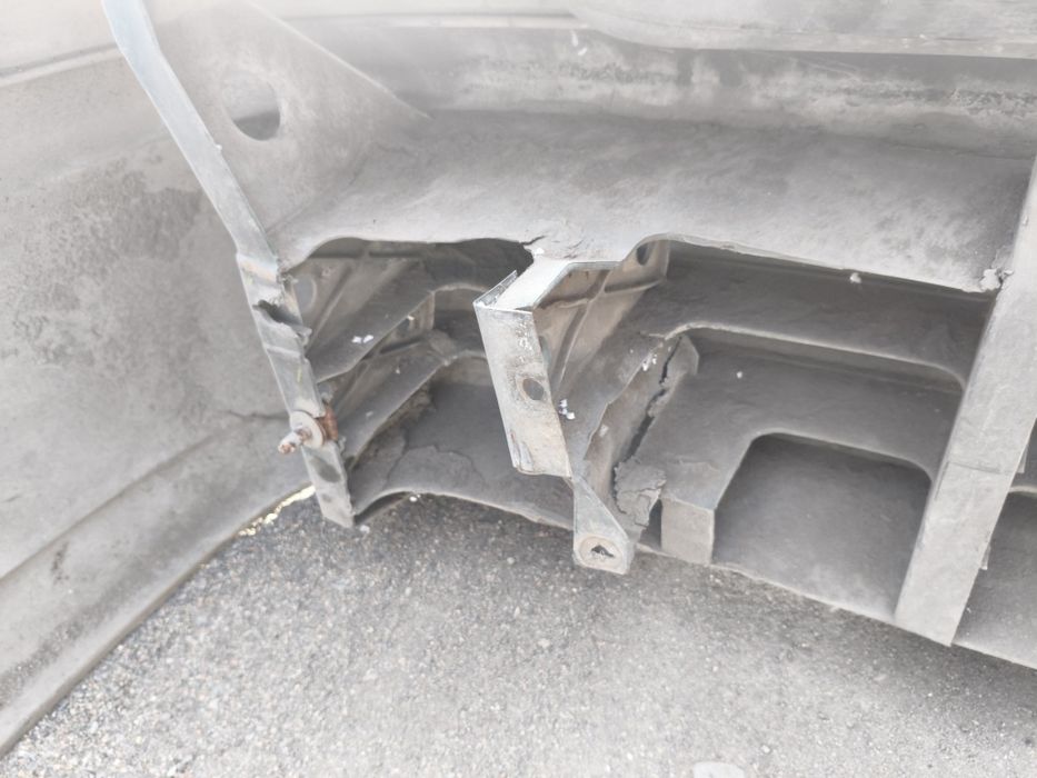 Бампер на Mazda 626 GF
