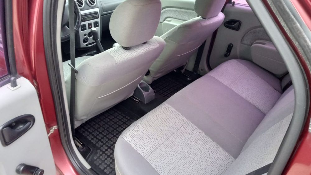 vand dacia logan  full 14 benzina