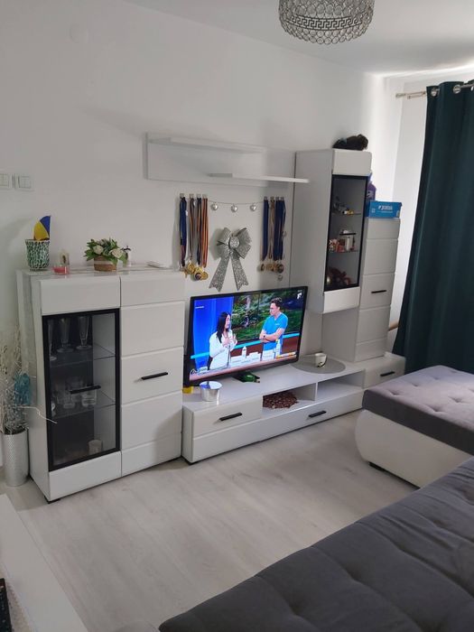 Inchiriez apartament 3 camere in Deva