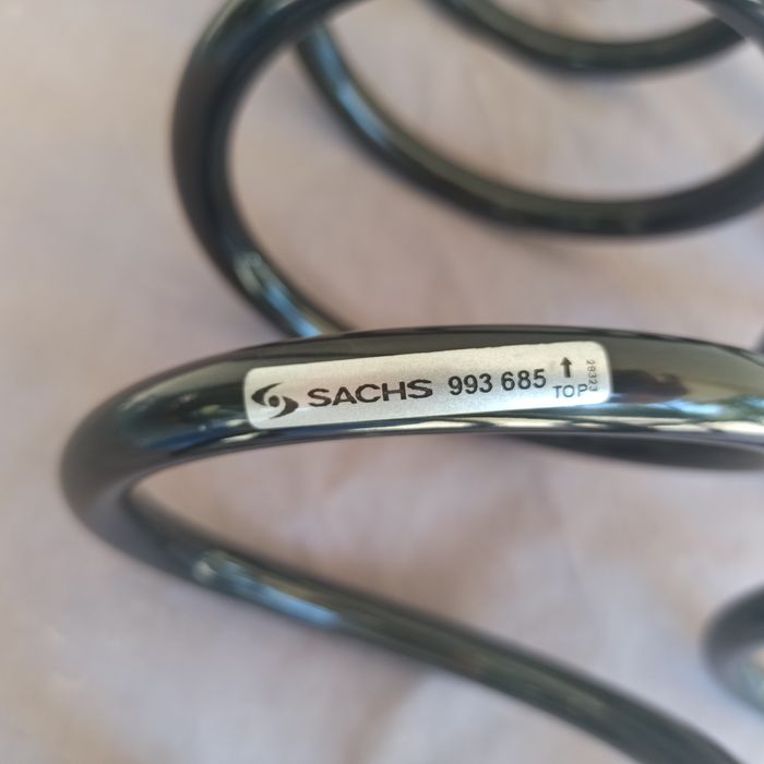 Предни пружини за Пасат 6 Passat B6 B7