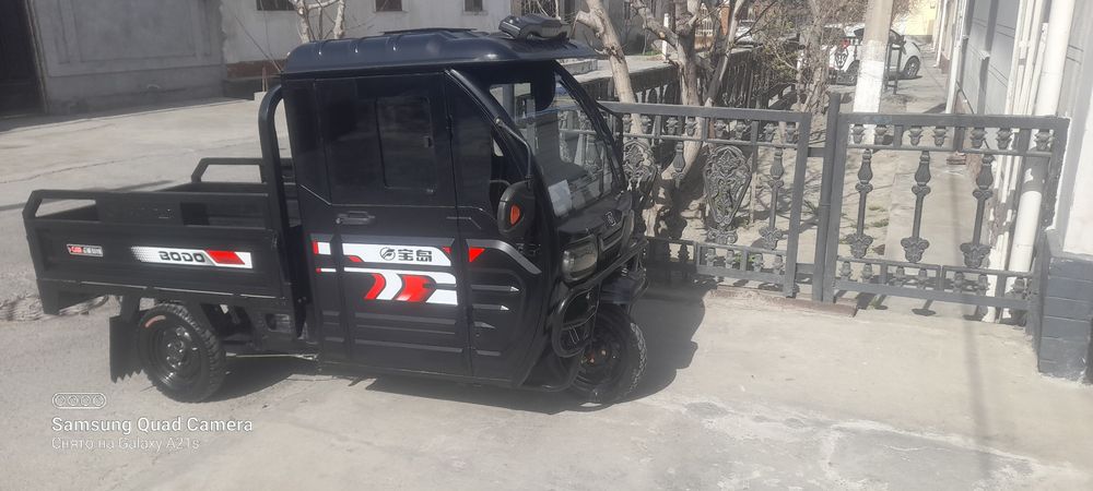 Assalamu alekum skuter sotiladi xoladi idial akumlatirlari yangi minis