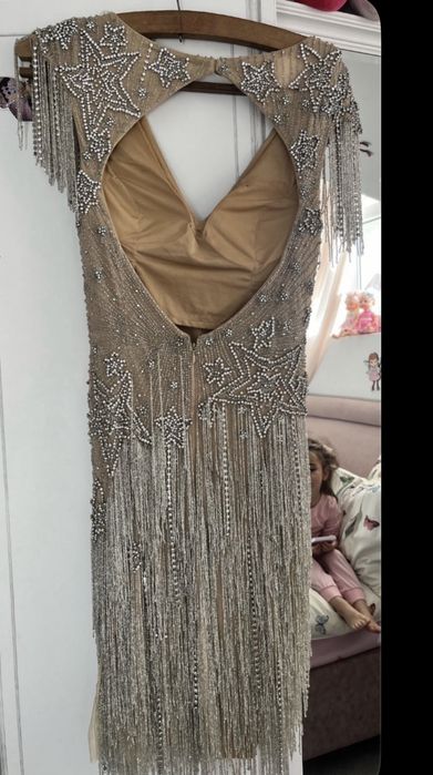 Rochie cu franjuri ai pietre