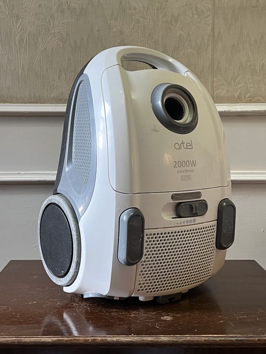 Пылесос Artel VCB0120