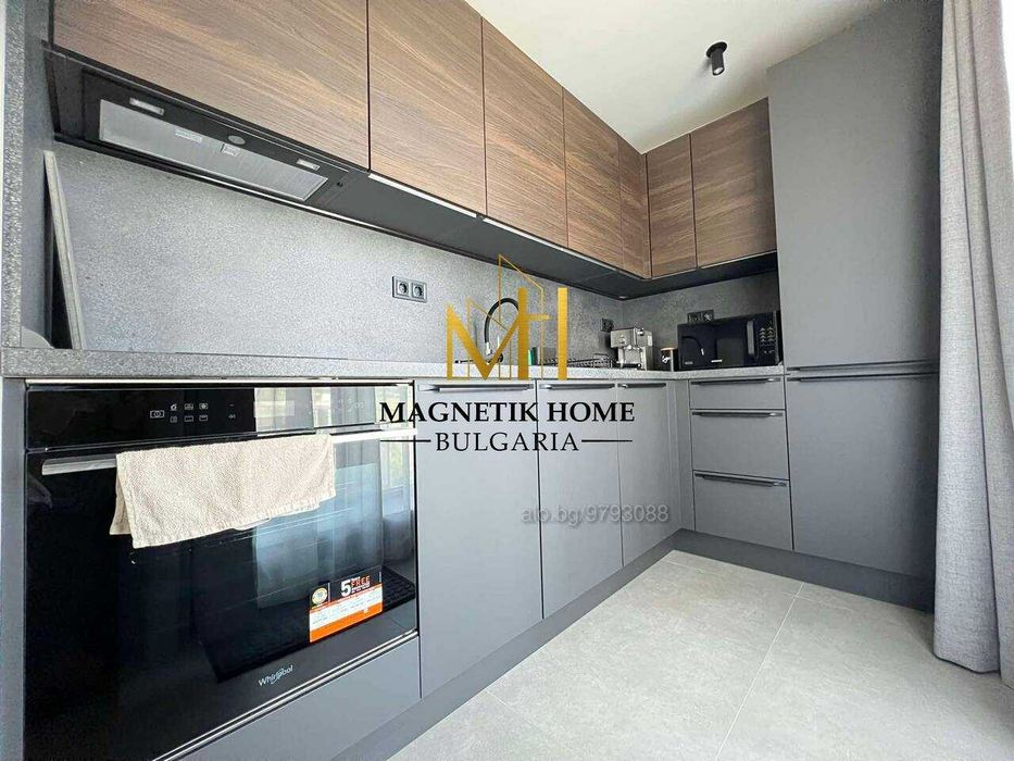 Великолепна къща с 3 спални, 4 бани, 2 паркоместа  в ж.к. Крайморие