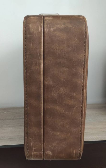 Кожен куфар - кафяв