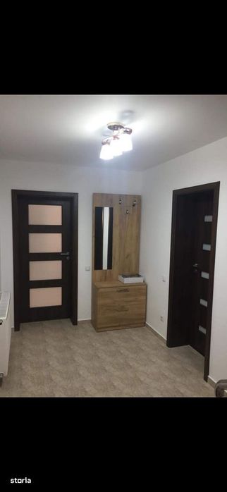 Casa cu 5 camere, curte și aer condiționat