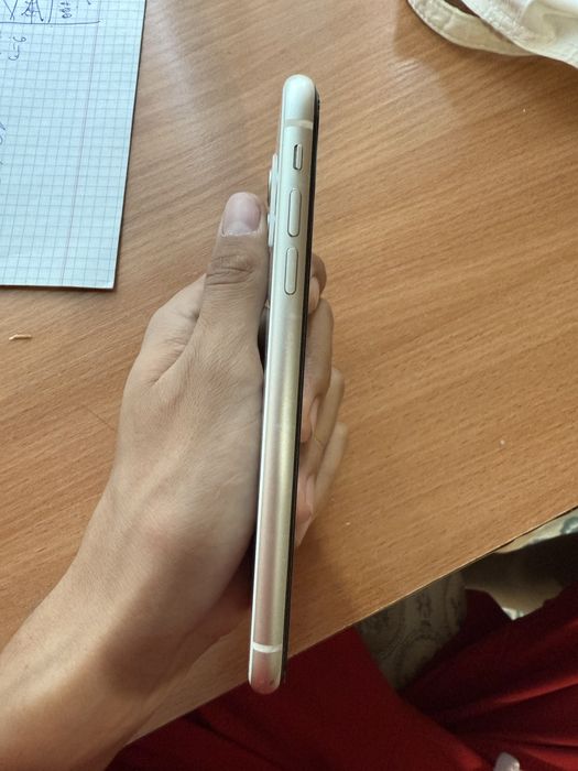iPhone 11 с гарантией