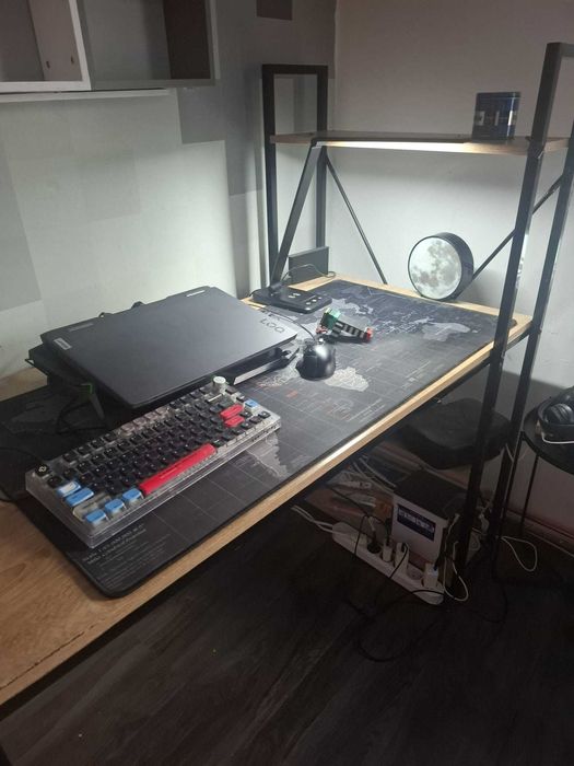 Vand doua seturi mobila diferite