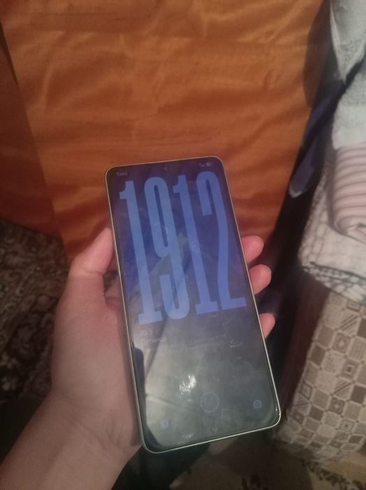 Обменяю поко х7про идеале