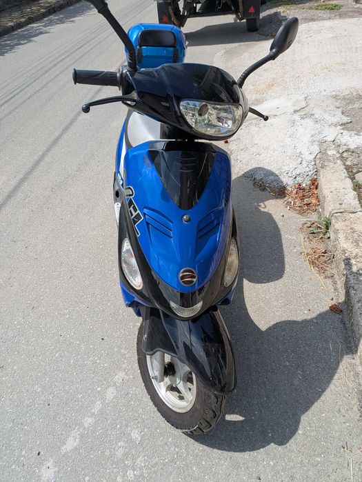 Скутер/Мотопед ZIPP BT49QT-9