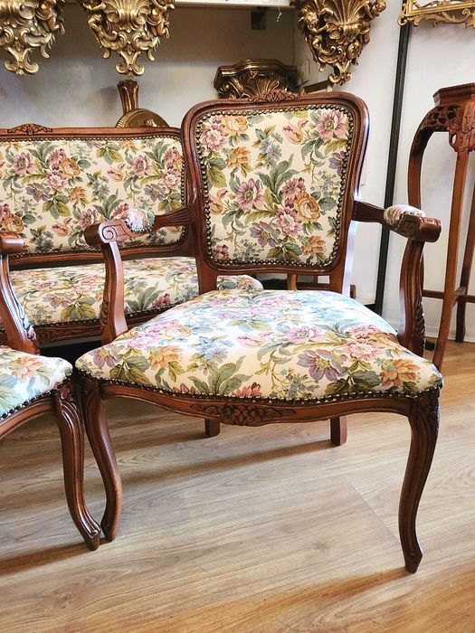 Антикварна гарнитура – диван с две кресла, жакард