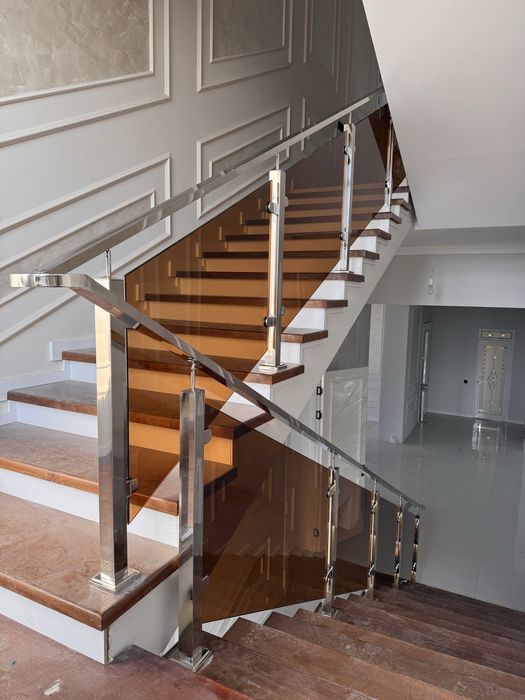 Стеклянная перила!