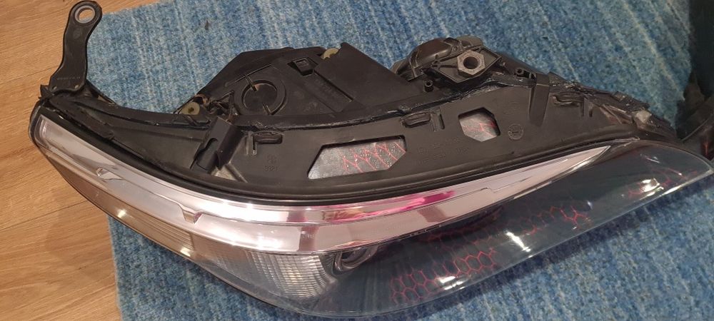 Рециклирани Фарове за BMW E60 dynamic bi xenon D1S