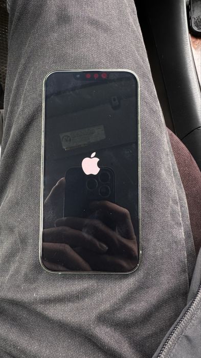 Iphone 13 телефон.