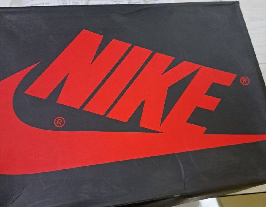 Nike Air Jordan 1 Mid Black Orange