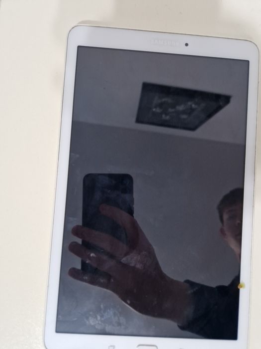 Vând 3 tablete Samsung piese