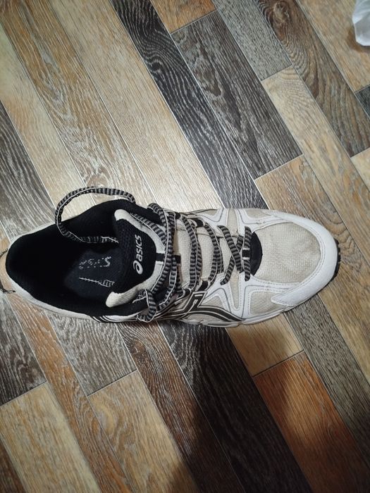 Кросовки ASICS продаю