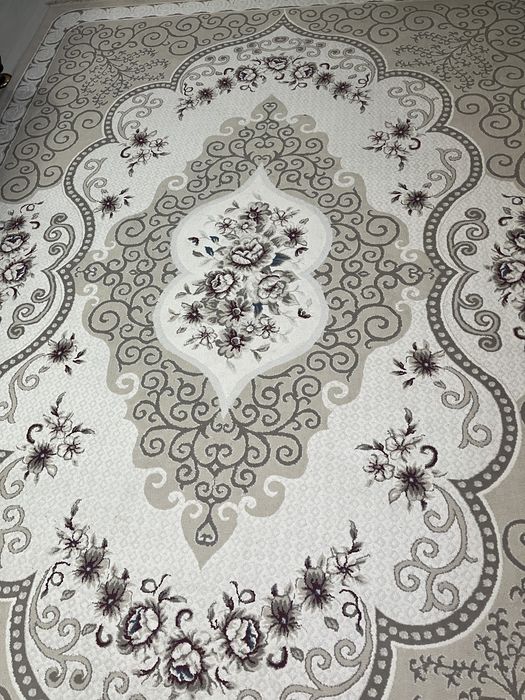 Аккуратный и чистый палас