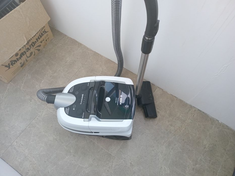 Продам пылесос фирмы Bosch