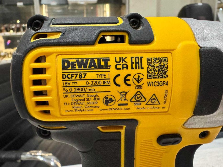 Акумулаторен Безчетков Винтоверт DeWalt DCF787  18V  XR