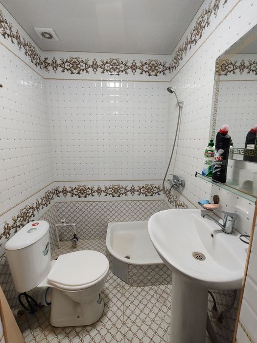 Ором бозор атрофида Водникда янги домда 3хонали кв ижарага берилади