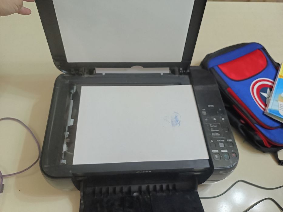 Продам цветной принтер CANON