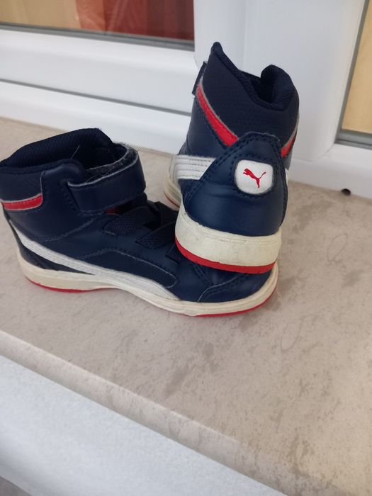 Маратонки за момиче Nike 27.5 и Puma 25