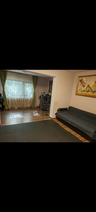 Vand apartament 3 camere 80mp +curte