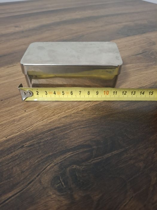 Vand cutiuta veche metal NEGOCIABIL