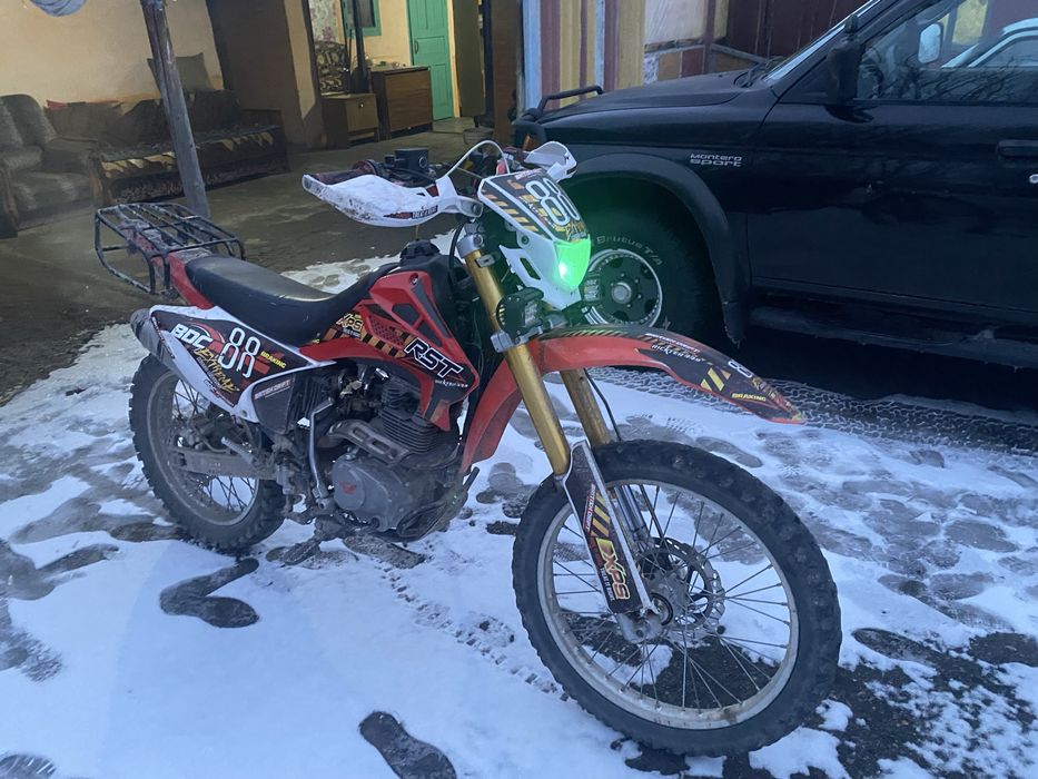 Мотоцикл, эндуро продам