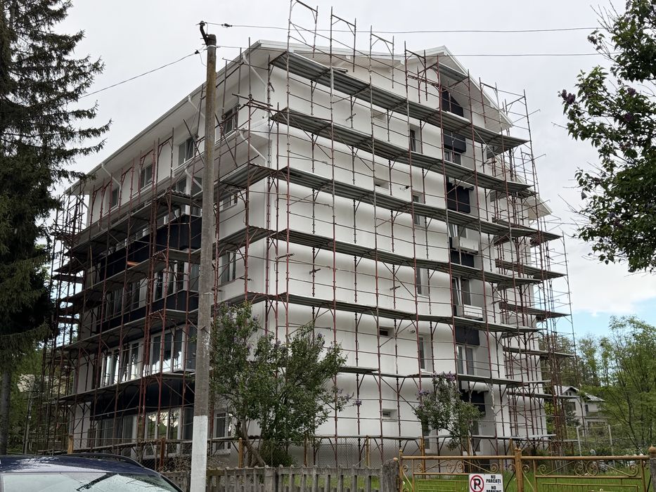 De Vanzare Apartament 3 Camere/Zona Centrala/Bloc Renovat COMPLET!