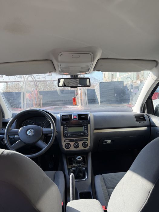 Volkswagen Golf VW 5 1.6 MPI