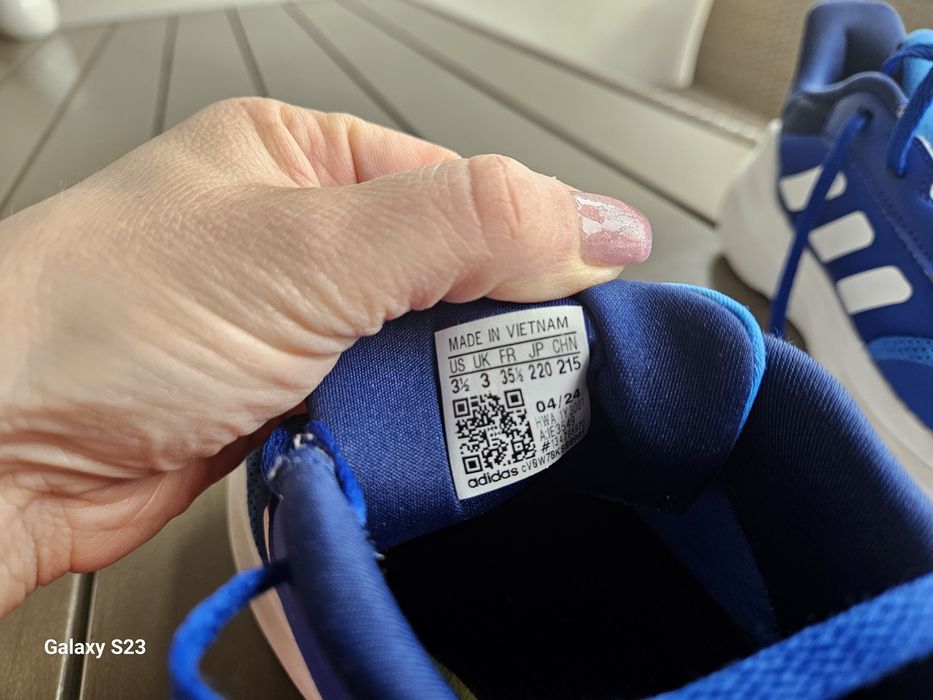 Adidasi baiat Adidas mar 35