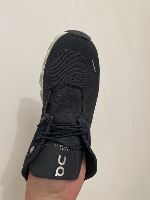 On cloud pret 210 lei conditii bune