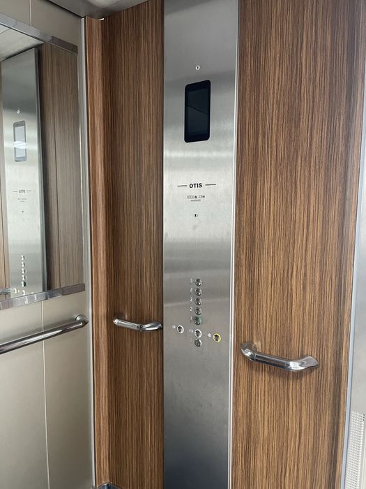 кабина лифта Отис