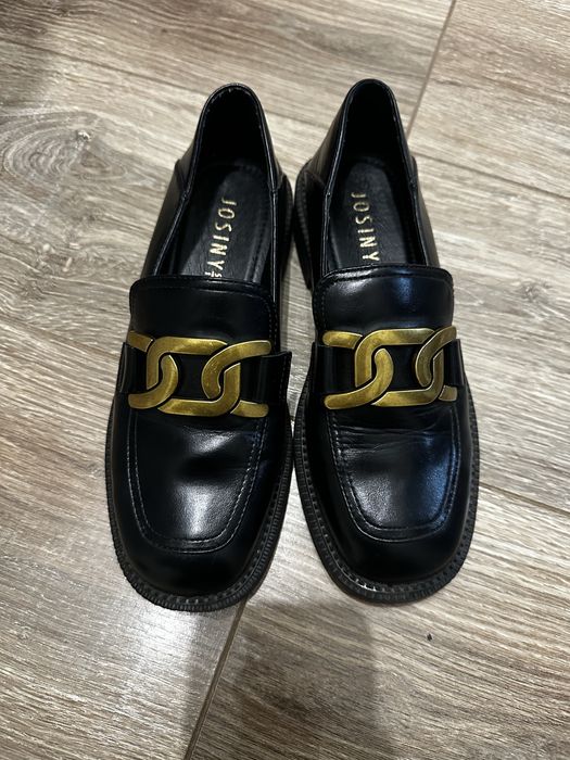 Продам кожаные лоферы
