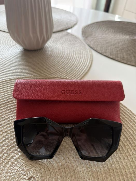 Слънчеви очила Guess