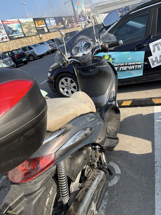 Продавам Piaggio bevarly 500