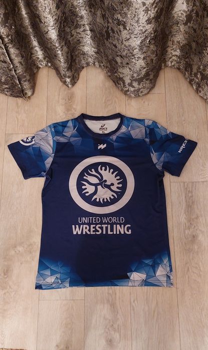 Рашгард United world wrestling